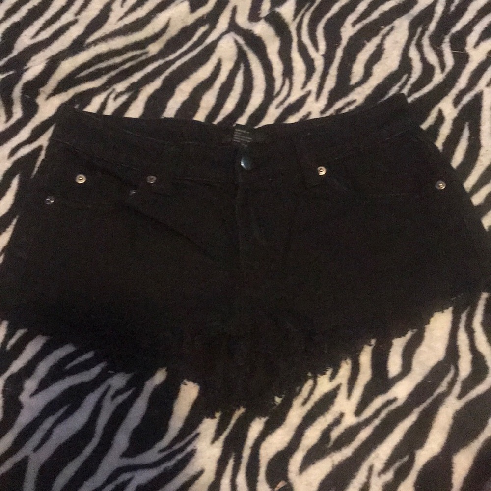 Cut off shorts